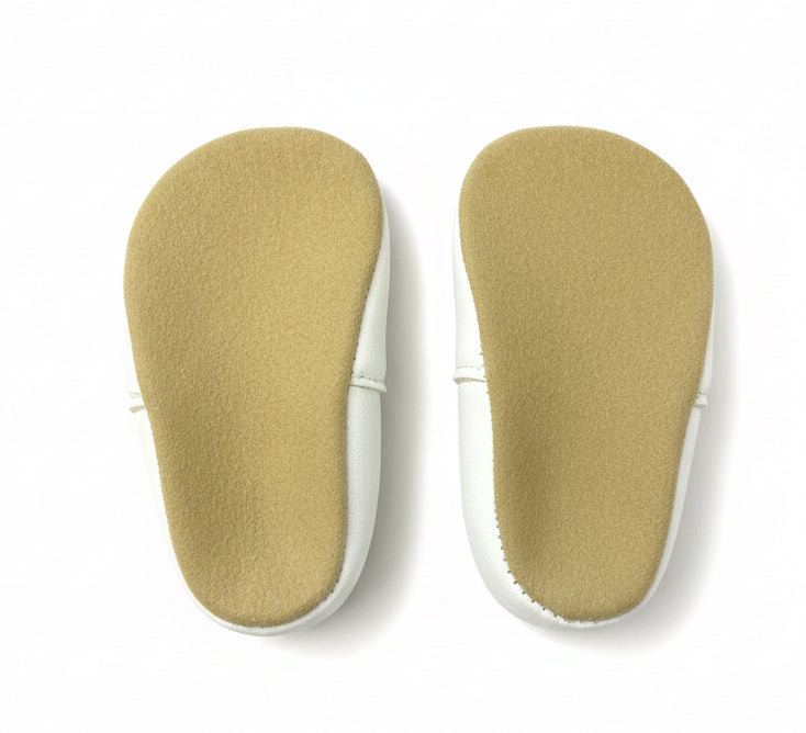 Bay Pod Girls Plain Pram Shoes White