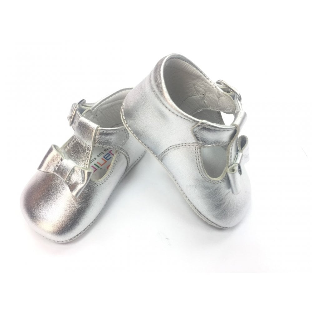 162888 Silver Andanines Bow Pram Shoe