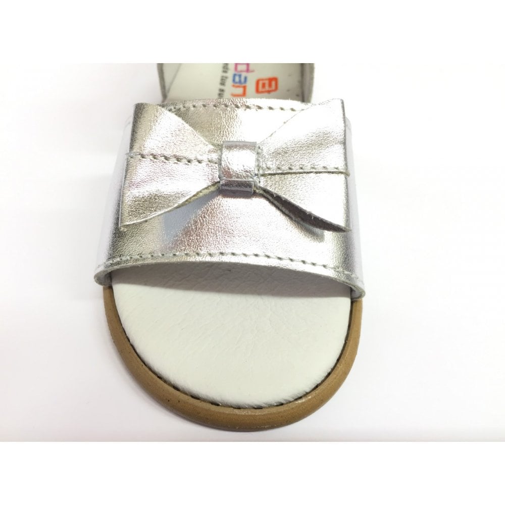 171834 Silver Bow Sandal