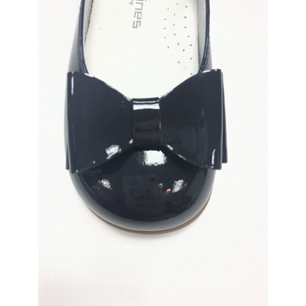 191950 Navy Bow Pump