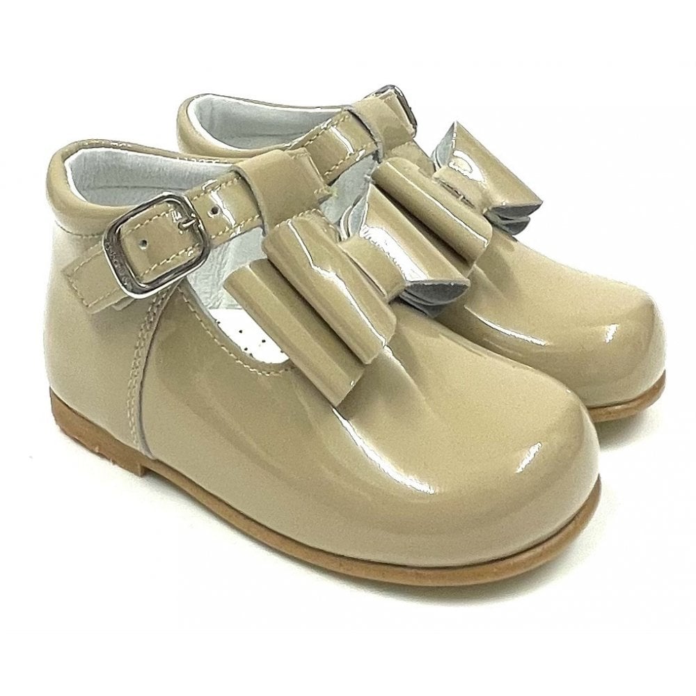 182810 Camel Bow T-Bar