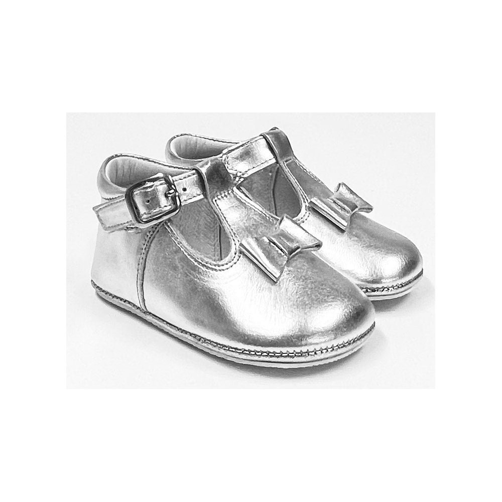 162888 Silver Andanines Bow Pram Shoe