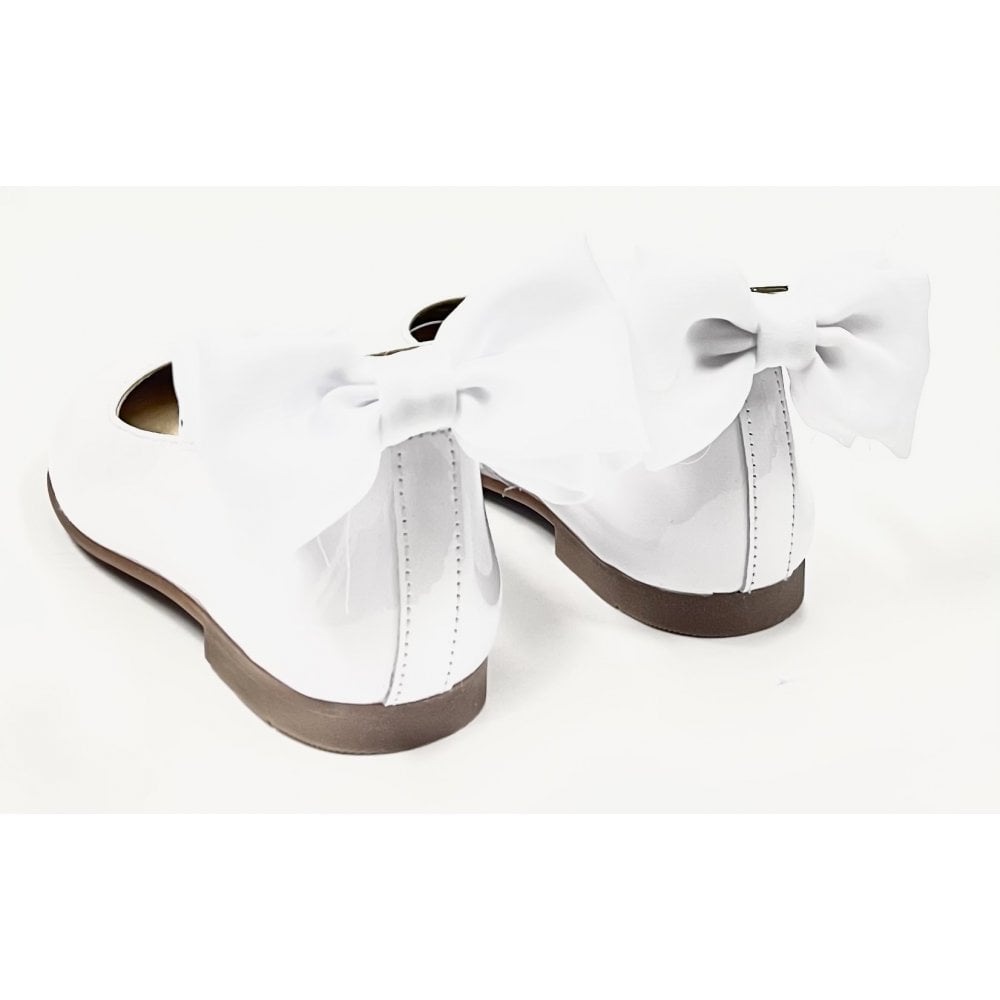 191950 Girls White Patent Bow Shoe
