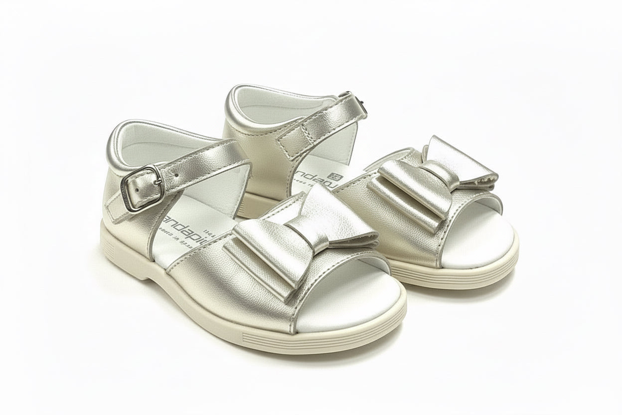 211420 Girls Bow Gold Sandals