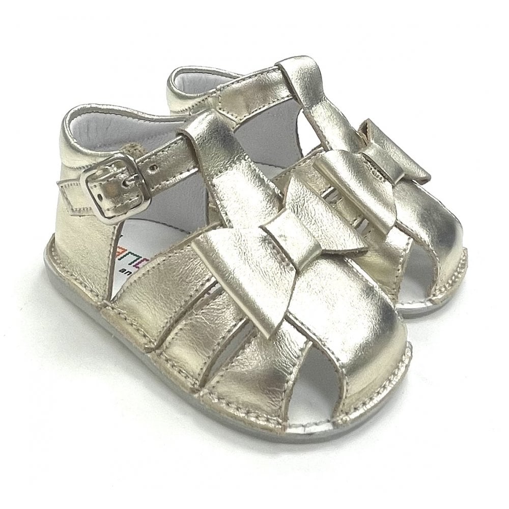 211077 Baby Girls Closed in Sandal with Bow Gold