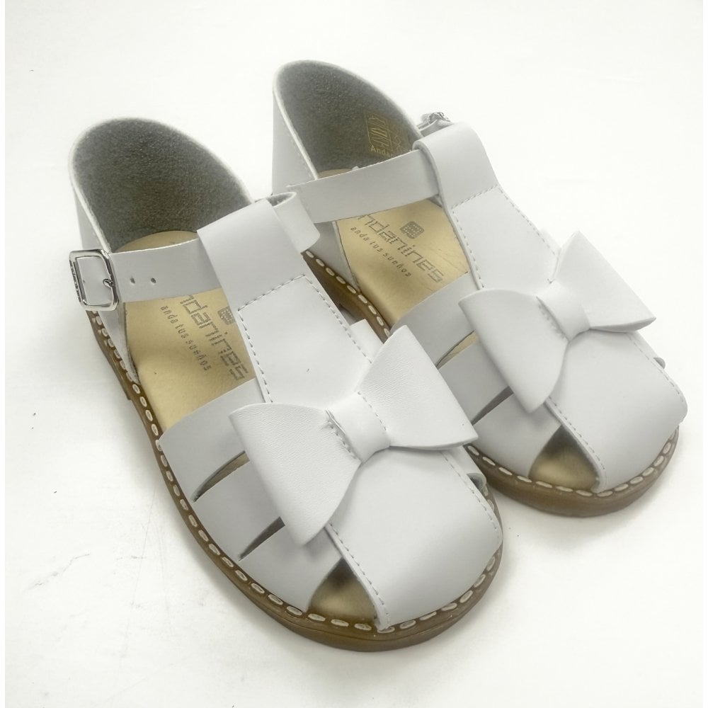 251334 Andanines Closed In Bow Sandal White