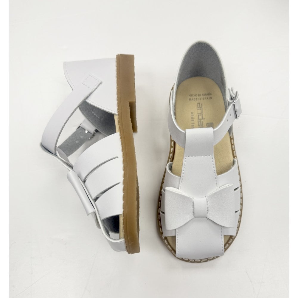 251334 Andanines Closed In Bow Sandal White