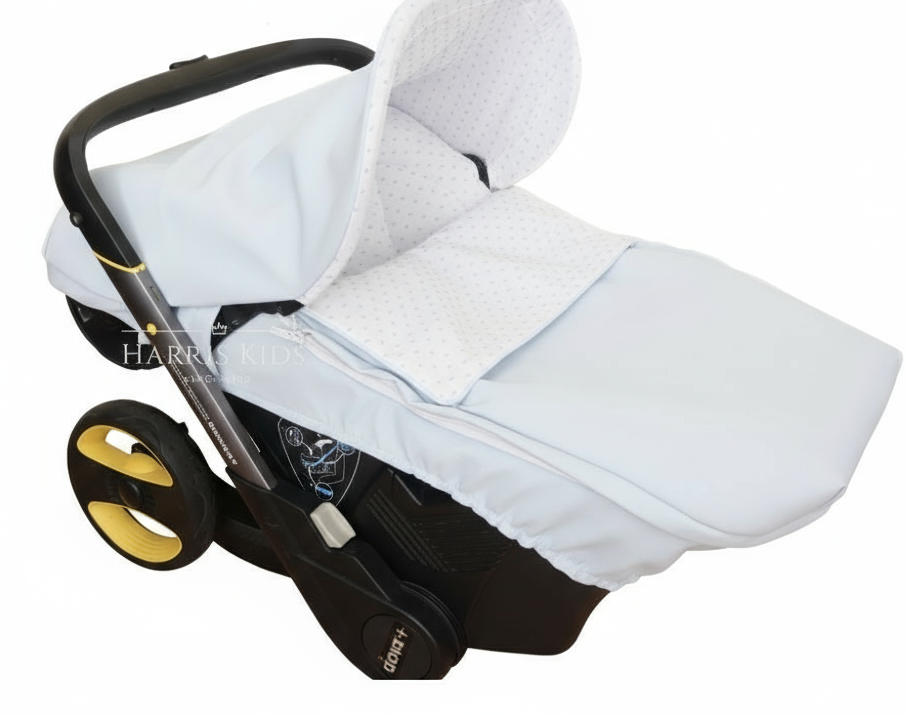 068246 Doona X Baby White/Blue Leather