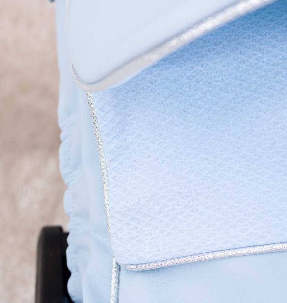 068239 Nubeluna Doona Car Cover Baby Blue/Silver Leatherette