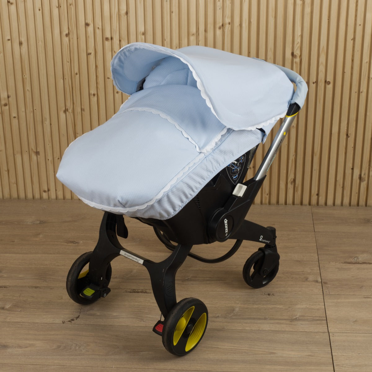 039227 Doona Scallop Car Seat Cover Blue