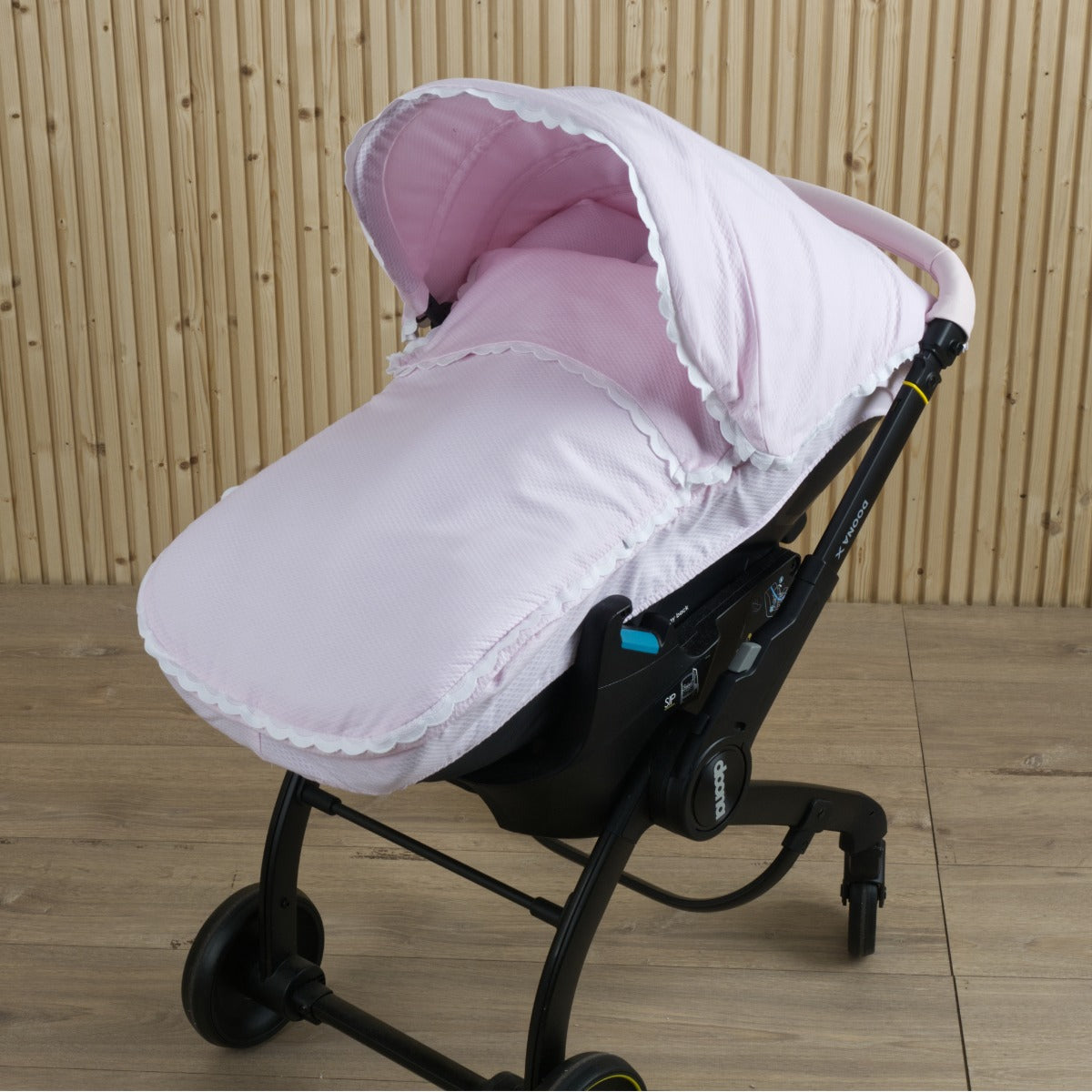 039245 Doona X Scallop Car Seat Cover Pink