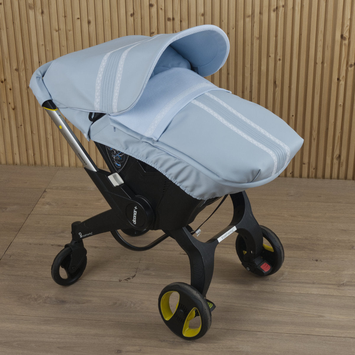 025227 Doona Car Seat LUXURY Special Edition Lace Cover Leatherette Blue