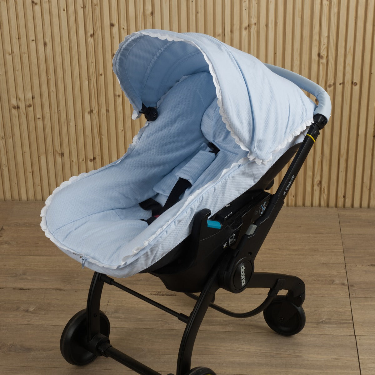 039245 Doona X Scallop Car Seat Cover Blue