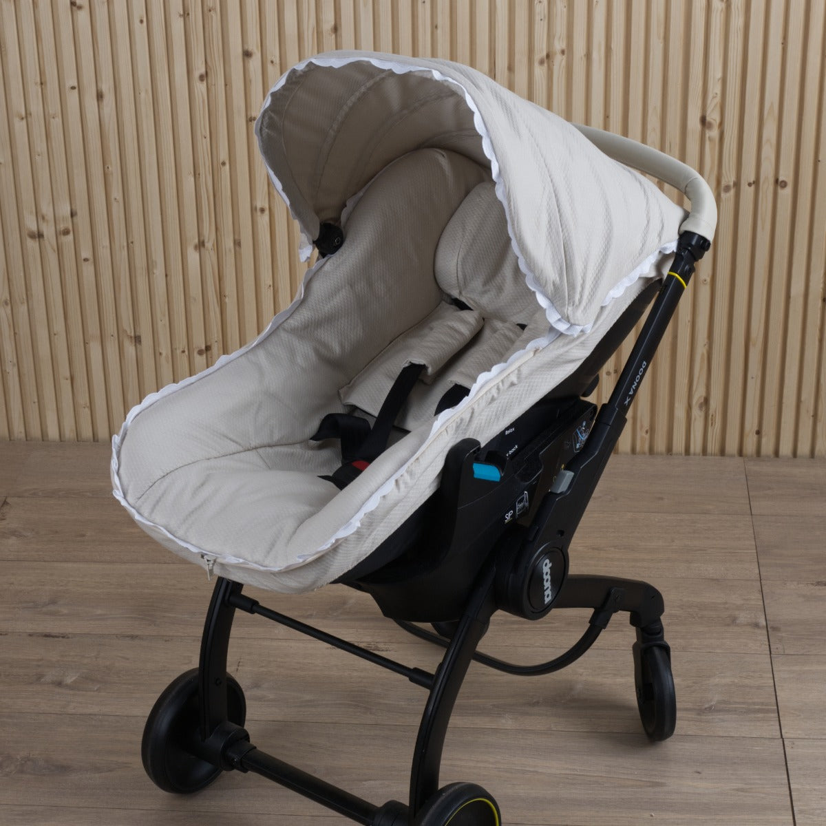 039245 Doona X Scallop Car Seat Cover Camel