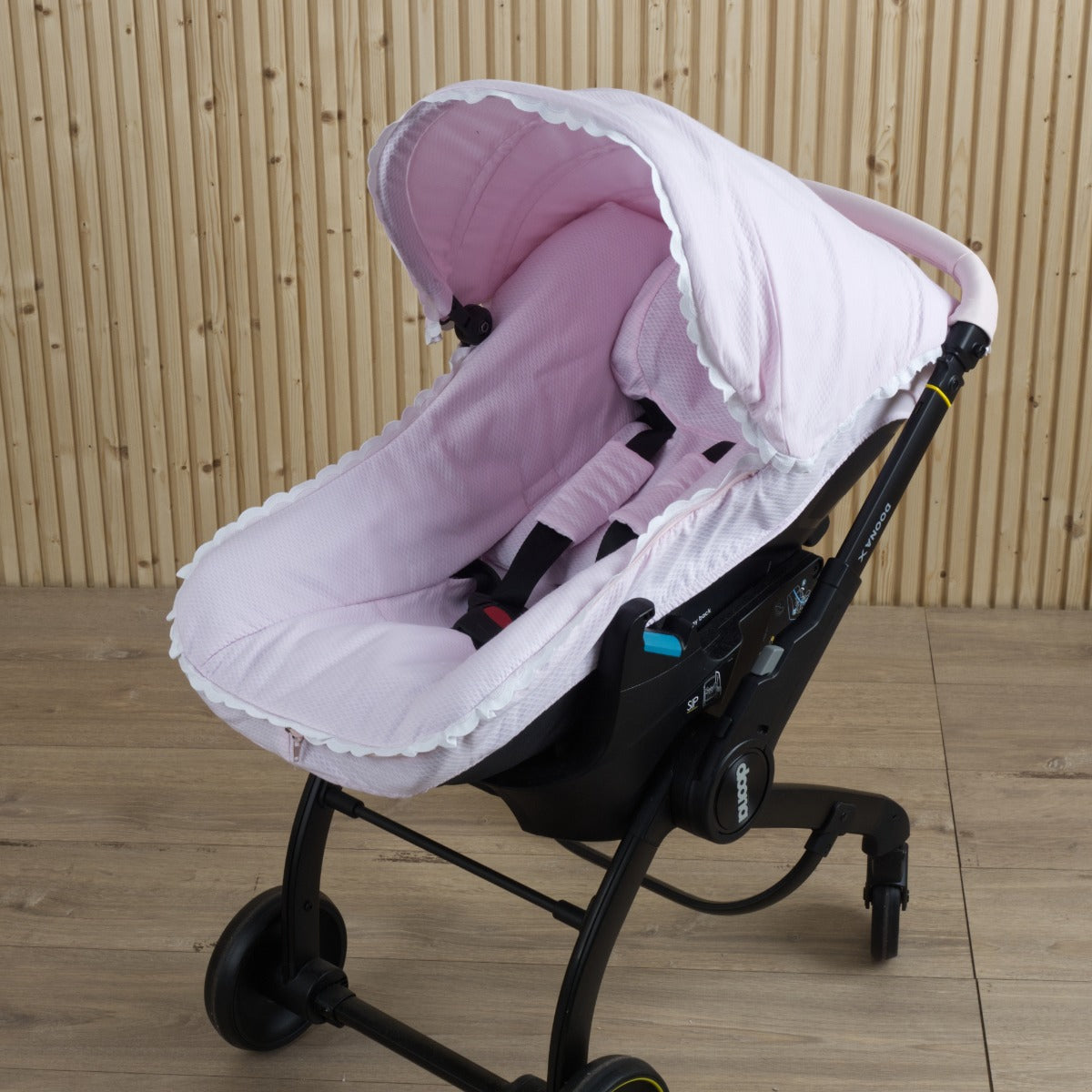 039245 Doona X Scallop Car Seat Cover Pink