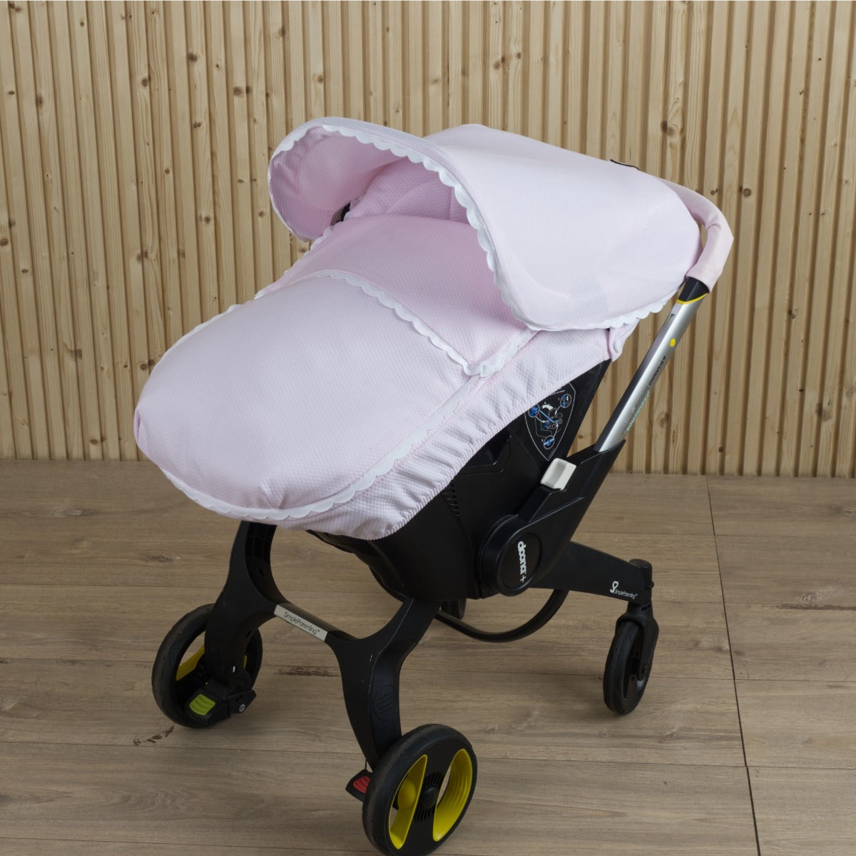 039227 Doona Scallop Car Seat Cover Pink