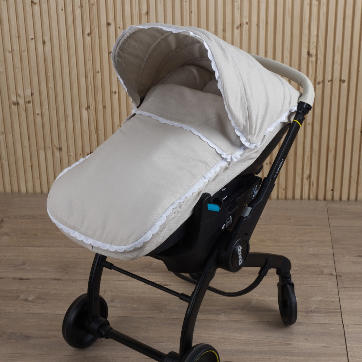 039245 Doona X Scallop Car Seat Cover Camel