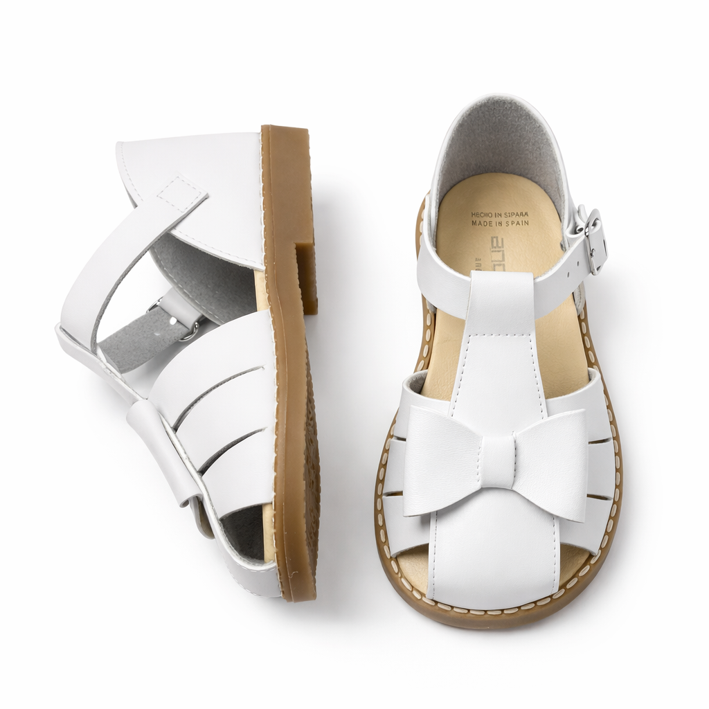 251334 Andanines Closed In Bow Sandal White
